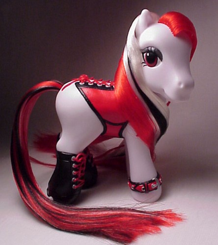 Corset_pony_for_Darkhorse_by_Woosie.jpg