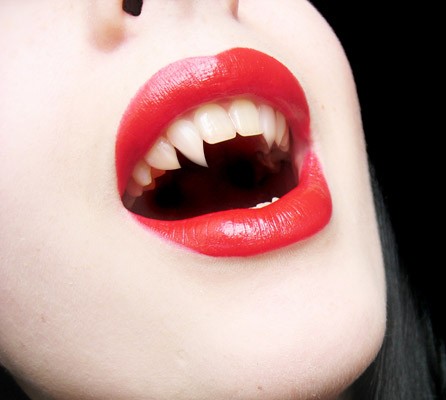 lamia_ell_wampire_teeth_by_petrino.jpg